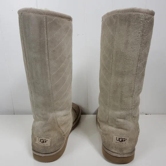 Ugg Classic tall boot 2 - Picture 6 of 12